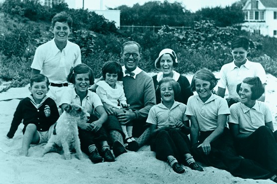 Leigh Straw - The Kennedys WL AN_